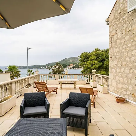 Ro-ma - Three Bedroom With Terrace And Sea View * 슬라노