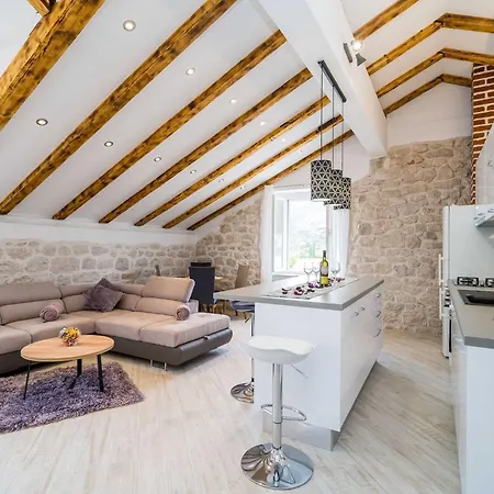 빌라 Ro-ma - Three Bedroom With Terrace And Sea View *