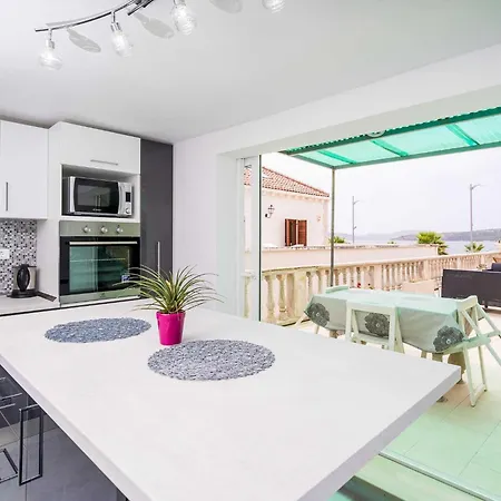 Ro-ma - Three Bedroom With Terrace And Sea View * 슬라노