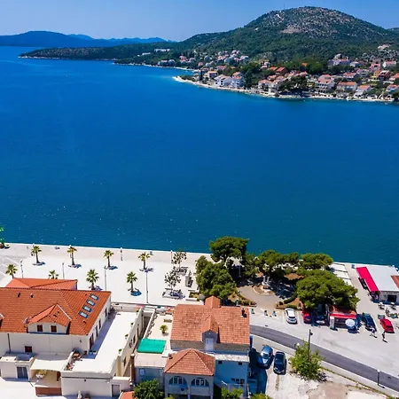 Ro-ma - Three Bedroom With Terrace And Sea View Vila