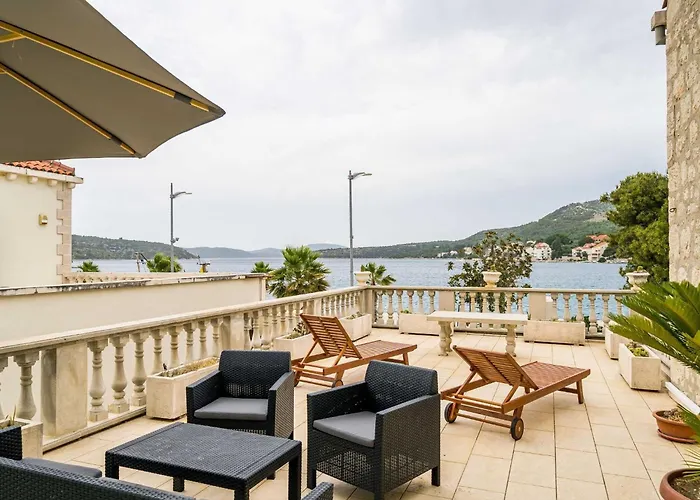 Вилла Ro-ma - Three Bedroom With Terrace And Sea View *