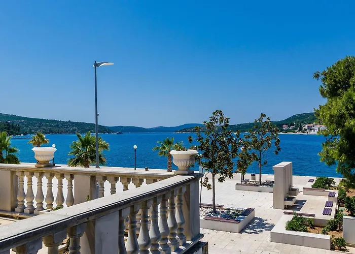 Ro-ma - Three Bedroom With Terrace And Sea View *