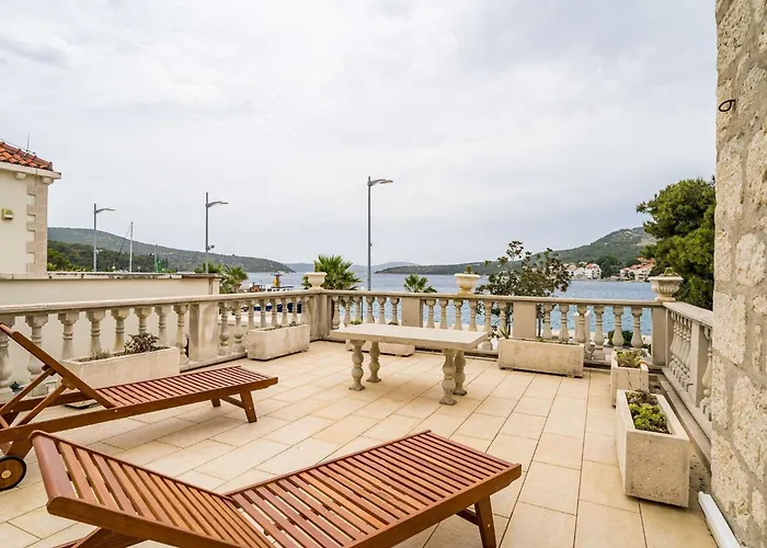 Ro-ma - Three Bedroom With Terrace And Sea View Вилла