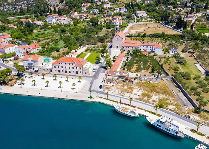 Ro-ma - Three Bedroom With Terrace And Sea View