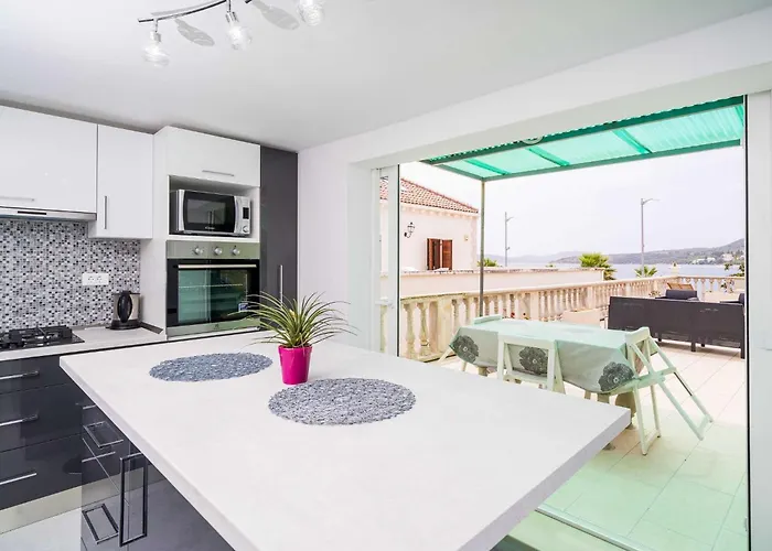 Ro-ma - Three Bedroom With Terrace And Sea View * Слано