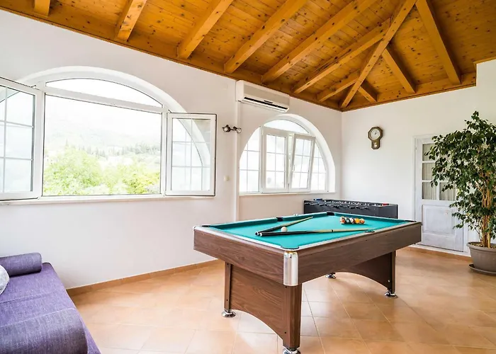 Ro-ma - Three Bedroom With Terrace And Sea View Вилла *